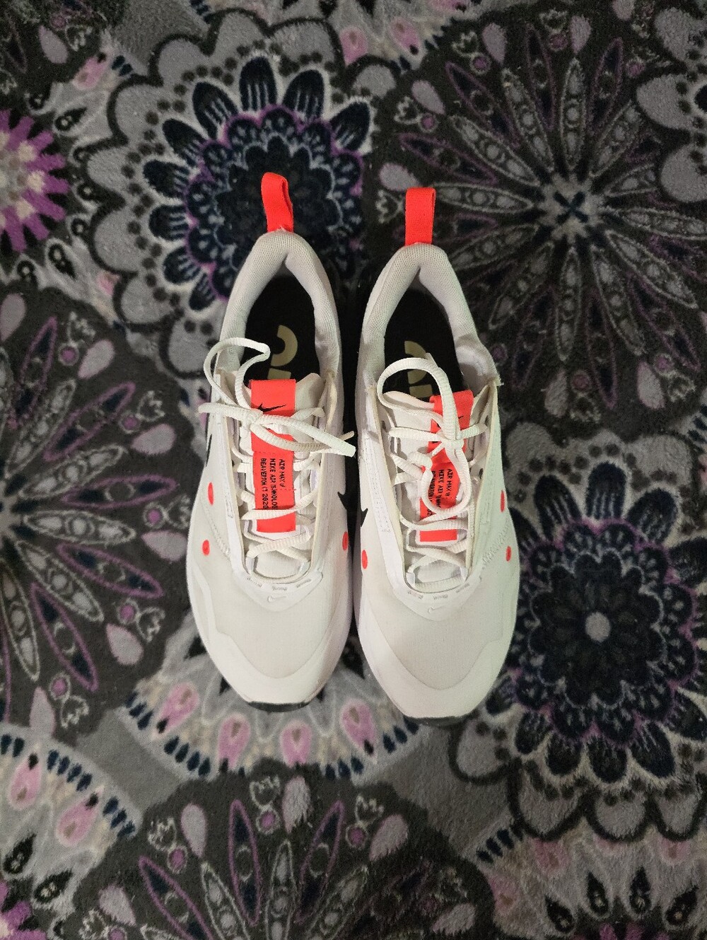 Nike Air Max Up White Black Bright Crimson Women’s Size 8 Sneakers